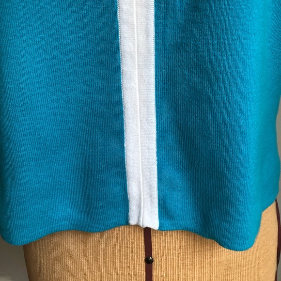 Designers Originals Med. Aqua/White Sleeveless Top - Picture 4 of 10